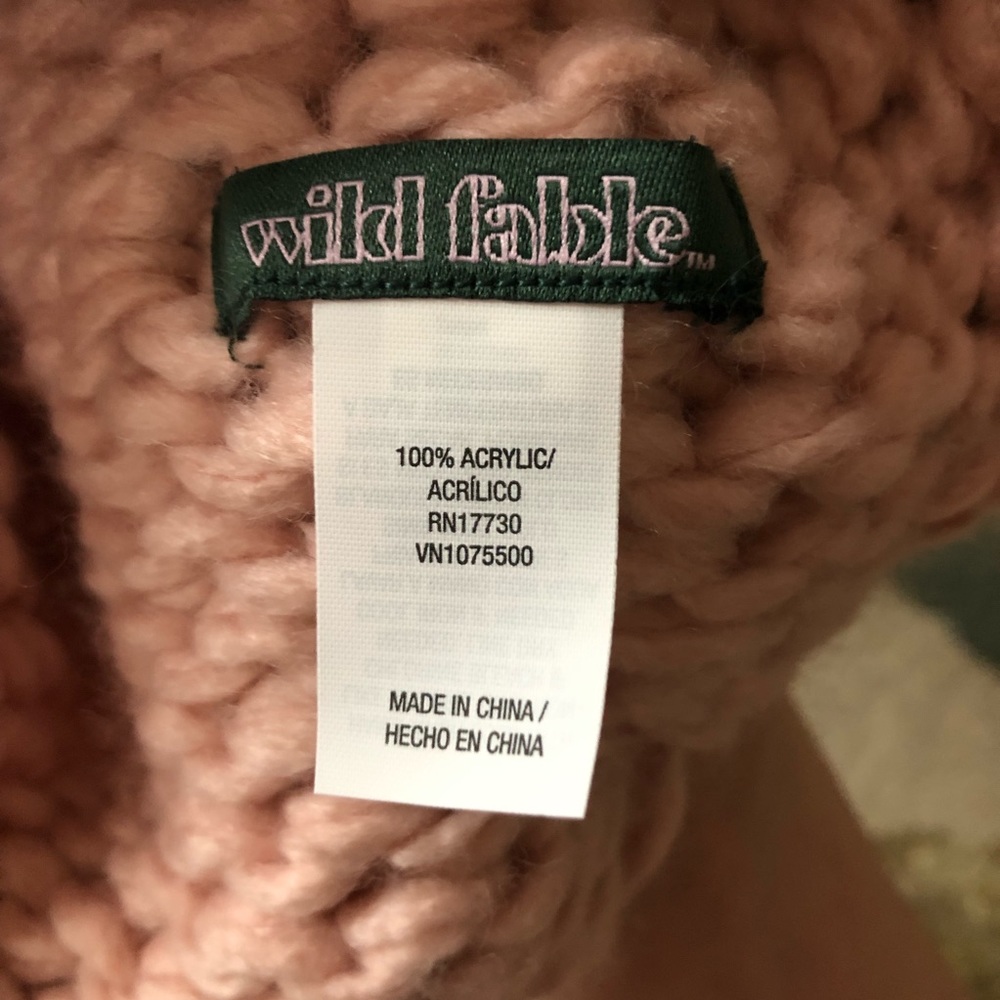 Super cute pale pink knit hat from Target! - Picture 2 of 6